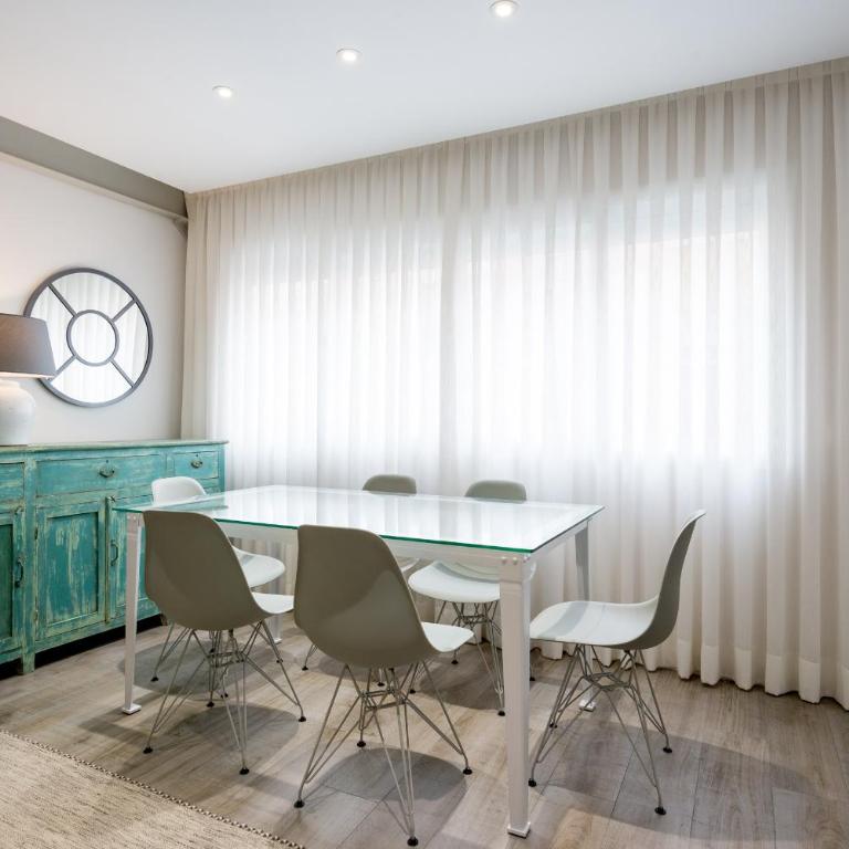 Puerto de Málaga Premium 3 Bedrooms Apartment - Superior Apartment - 23