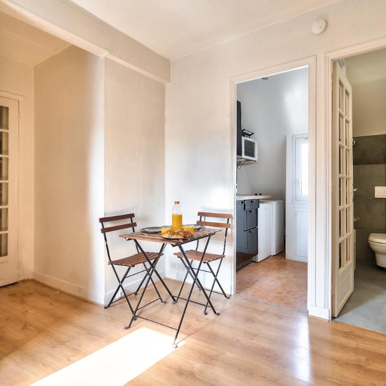 New Parisian Studio with View in the Central 11th - Studio Supérieur - 9