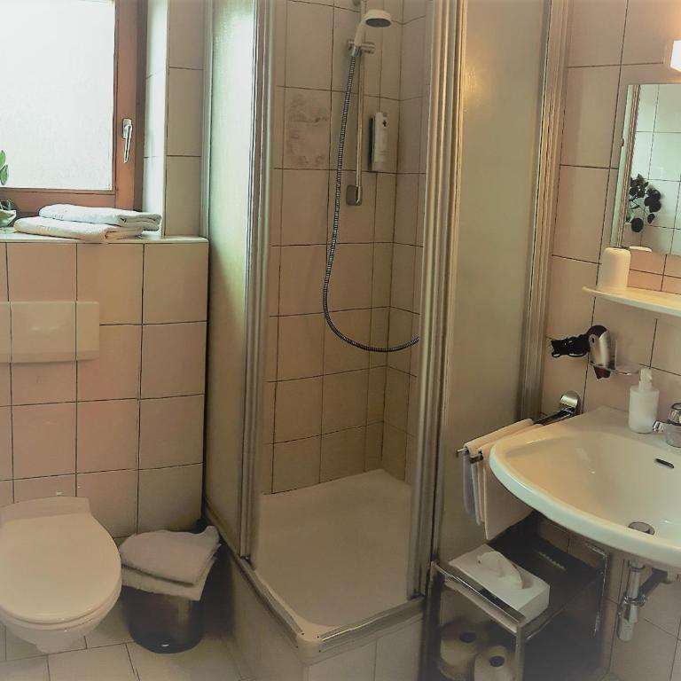 Gästehaus Roland - Apartment mit Dusche - 3