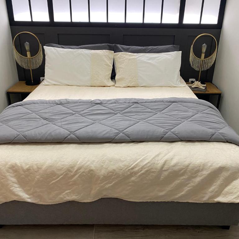 Sun Village Aparthotel - Three-Bedroom Apartment with Terrace - 5