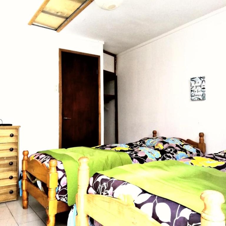 Hostal Caleta Abarca - Habitación Doble Estándar con baño privado - 2 camas - 8