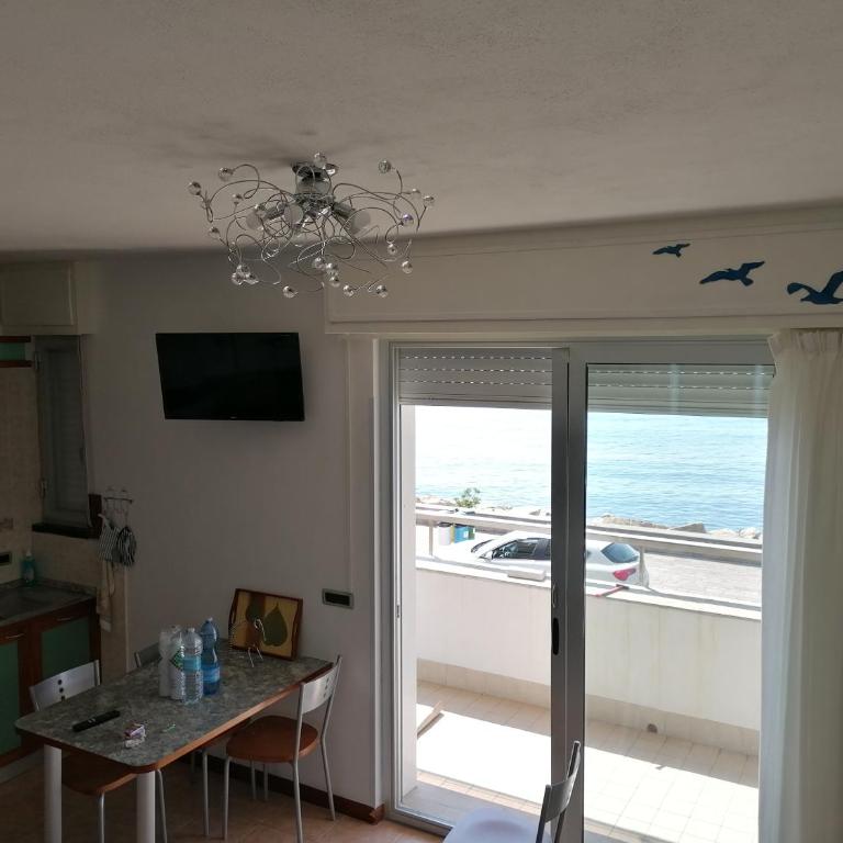 Cadorna Fronte Mare - Appartamento con 2 Camere da Letto - 15