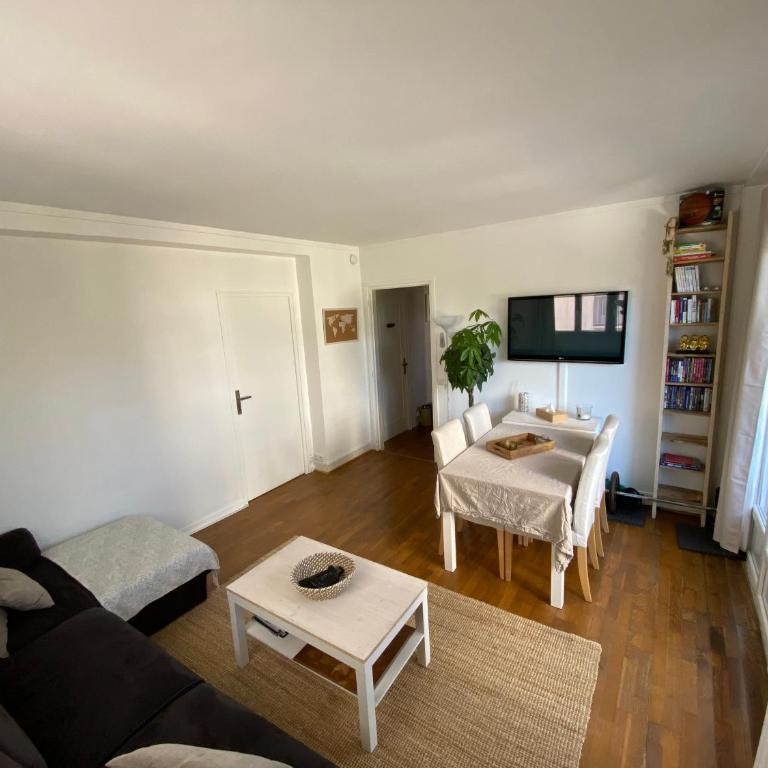 Belle Appartement lumineux avec balcon plein centre . - Appartamento con 3 Camere da Letto - 3