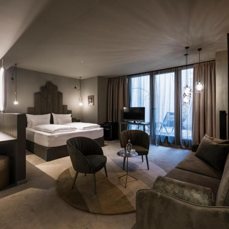 Altstadthotel Weisses Kreuz - Super Patio Suite - 3