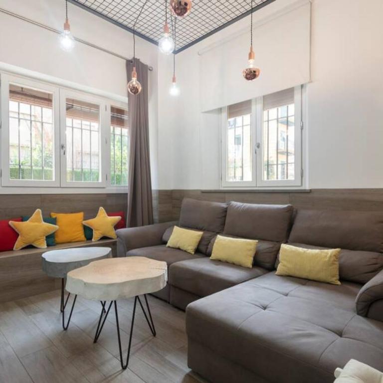Precioso Piso en Paseo de la Bomba free parking - Two-Bedroom Apartment - 1