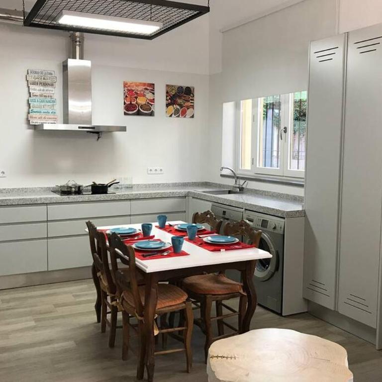 Precioso Piso en Paseo de la Bomba free parking - Two-Bedroom Apartment - 7