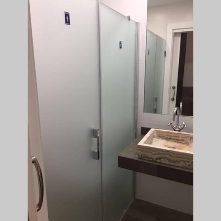Precioso Piso en Paseo de la Bomba free parking - Two-Bedroom Apartment - 21