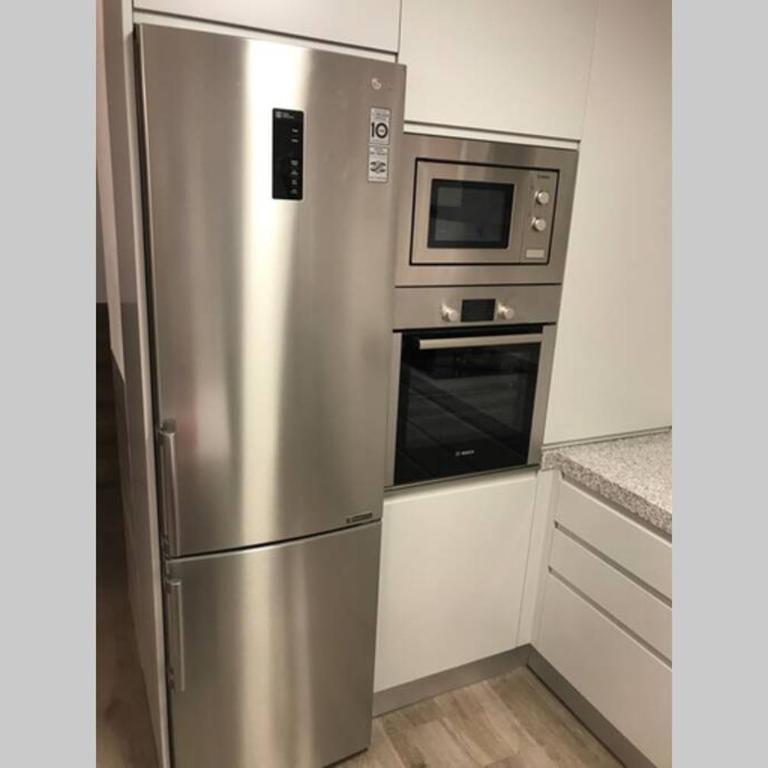 Precioso Piso en Paseo de la Bomba free parking - Two-Bedroom Apartment - 17
