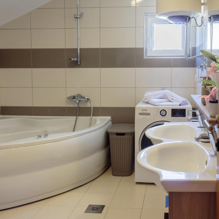 Laguna Mini Resort - Superior Apartman - 11