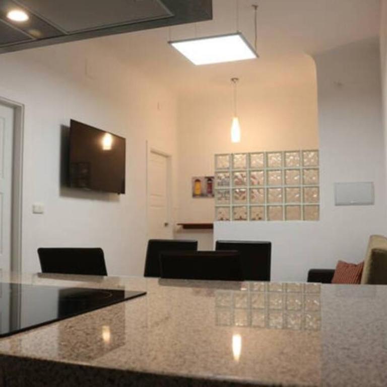Fabuloso Piso junto a Paseo de la Bomba - Apartment - 29