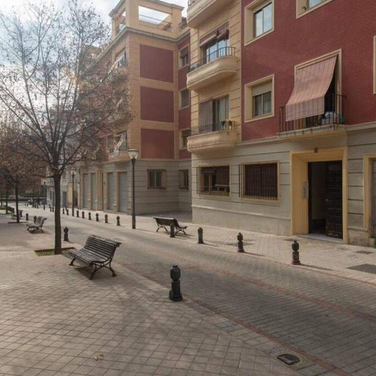 Fabuloso Piso junto a Paseo de la Bomba - Apartment - 44