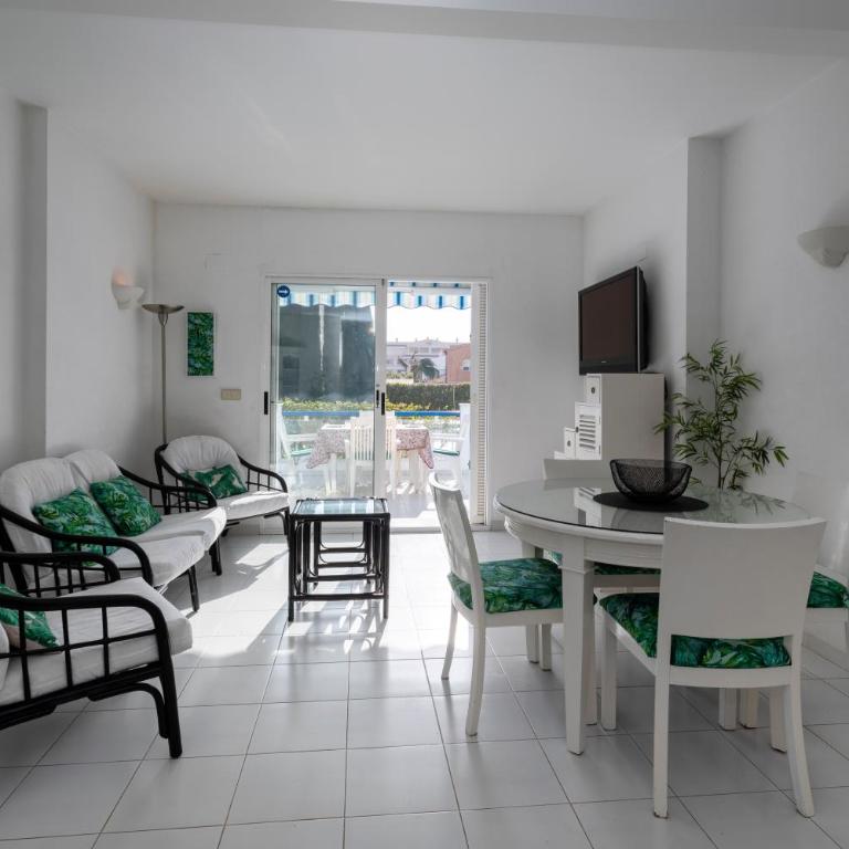 Cala Blanca, bajo, 2 dormitorios, by Bookindenia - Apartamento de 2 dormitorios - 7