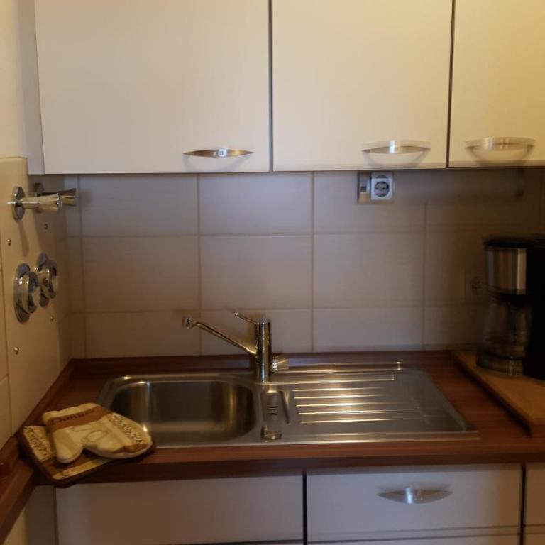 Fewo FRIADO im Ferienpark OA - ohne Zusatzkosten nach Anreise - mit Hallenbad, W-Lan, PKW-Garage, Kurtaxe mit Allgäu-Walser-Pass, Bett- und Handtuch-Wäsche sowie End-Reinigung - One-Bedroom Apartment - 40