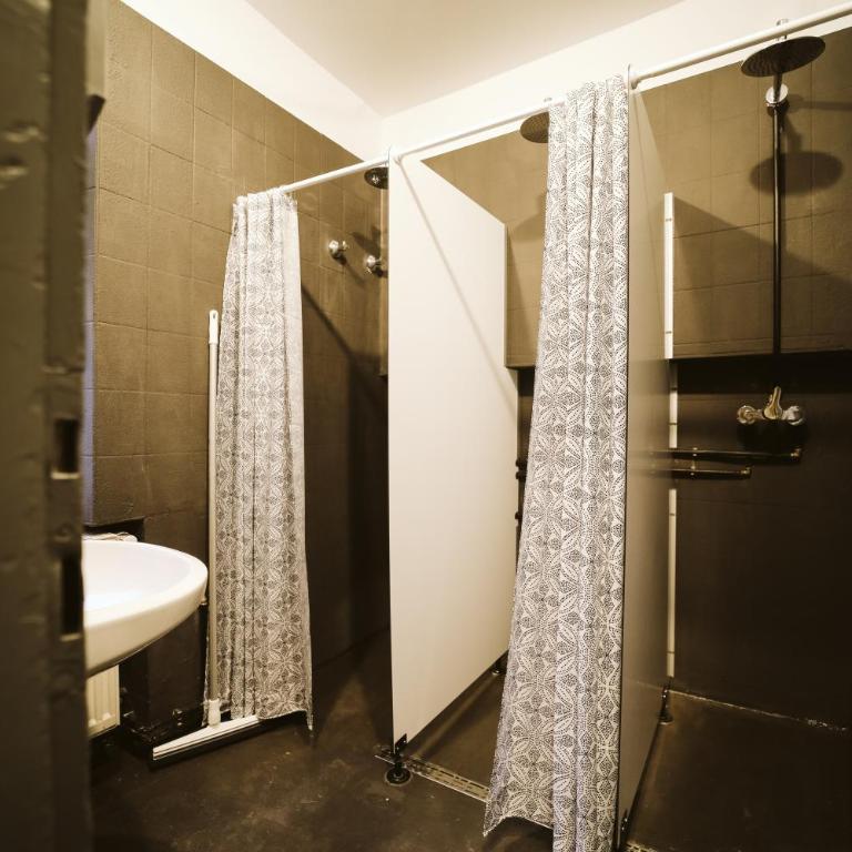The Keep Eco Rooms - Zweibettzimmer mit Gemeinschaftsbad - 24