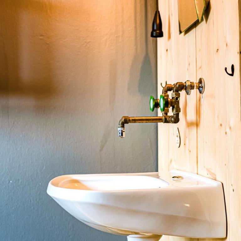 The Keep Eco Rooms - Zweibettzimmer mit Gemeinschaftsbad - 26