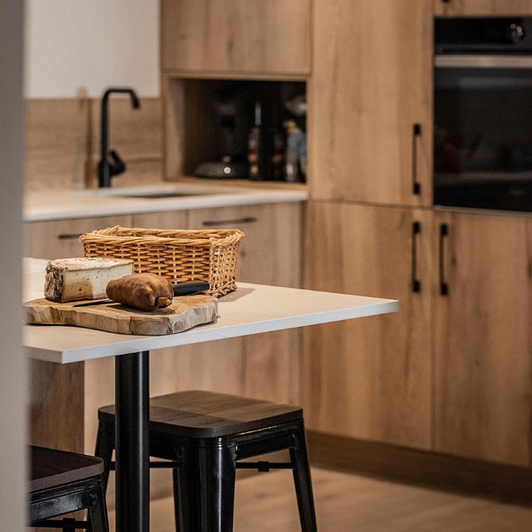 Nouveau et spacieux, Place de l'Eglise et terrasse privative - Appartement en Duplex - 13
