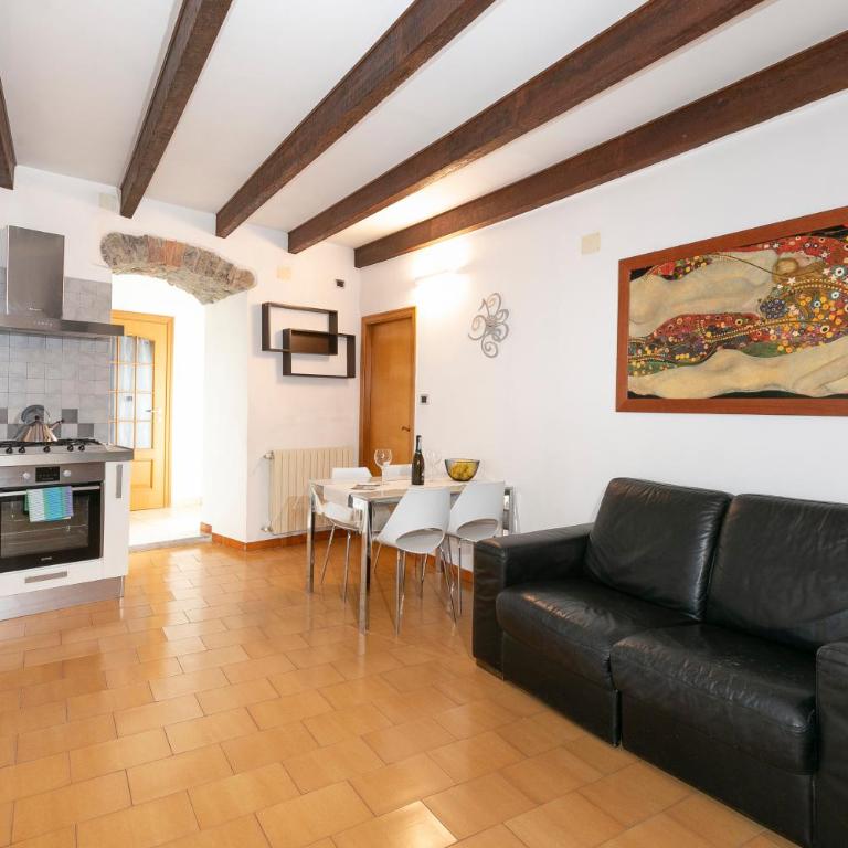 Giardi - Two-Bedroom Apartment - 30