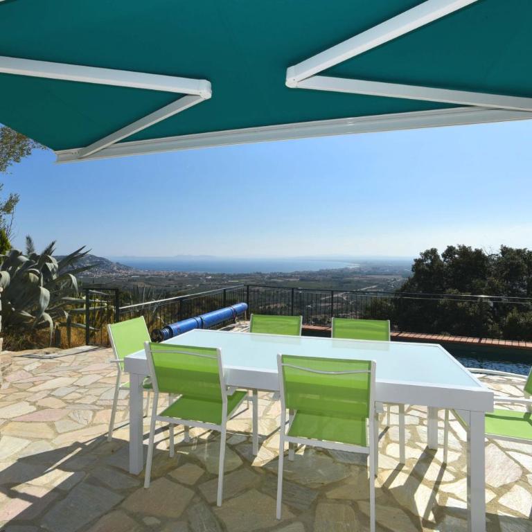 Ref-Ali52 - Three-Bedroom Apartment - 8