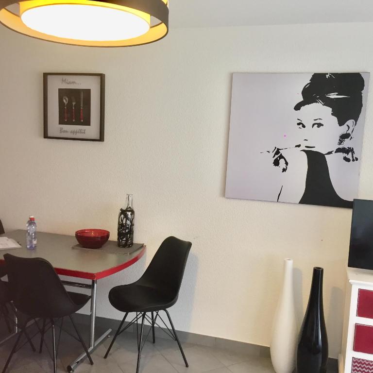 Studios & Appartements famille - Saillon Evasion - Studio Vintage mit Balkon - 3