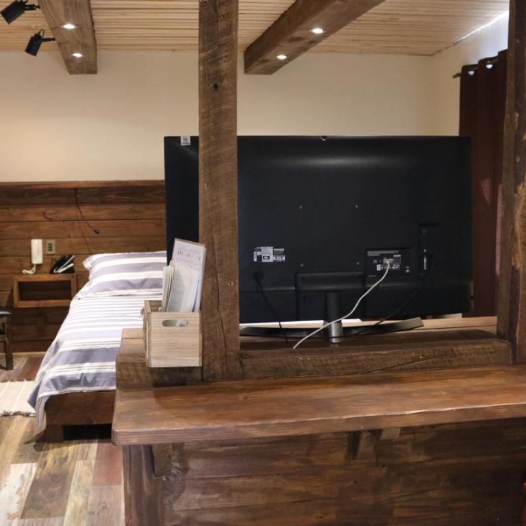 La Petite France - Habitación con cama extragrande y bañera de hidromasaje - 8