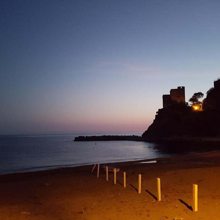 Dume Cosy Apt - Central - Near the beach with A.C. - One-Bedroom Apartment - 25