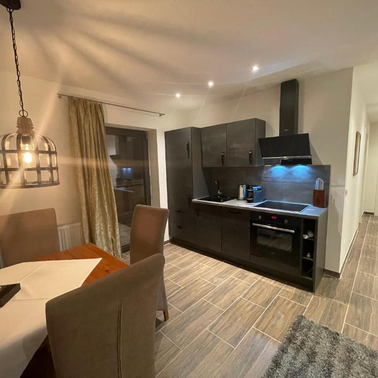Absolute Active Mountain Resort - Deluxe Apartment mit 2 Schlafzimmern und Terrasse - 7