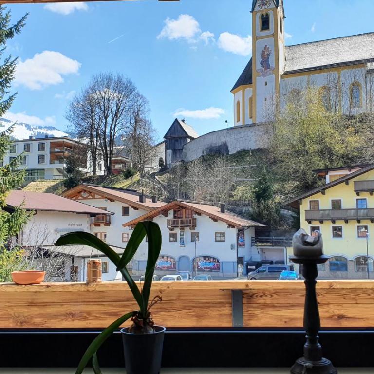 Absolute Active Mountain Resort - Apartment mit 3 Schlafzimmern, Balkon und Bergblick - 11