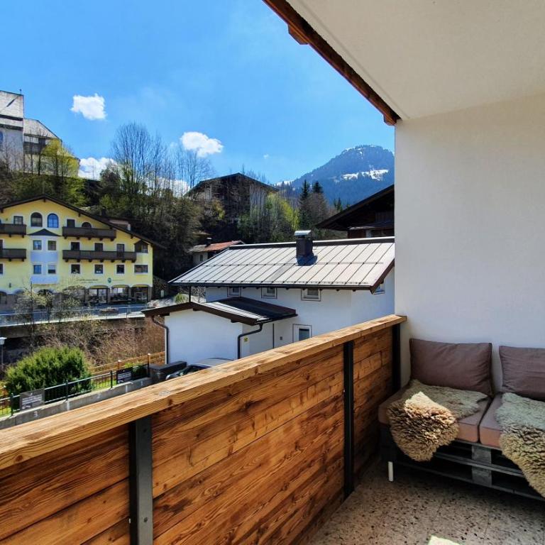 Absolute Active Mountain Resort - Apartment mit 3 Schlafzimmern, Balkon und Bergblick - 9