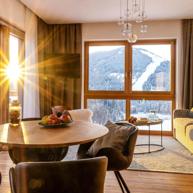 Alpin Residenz Dachsteinperle - Deluxe Apartment 4 mit Bergblick und Kamin - 10