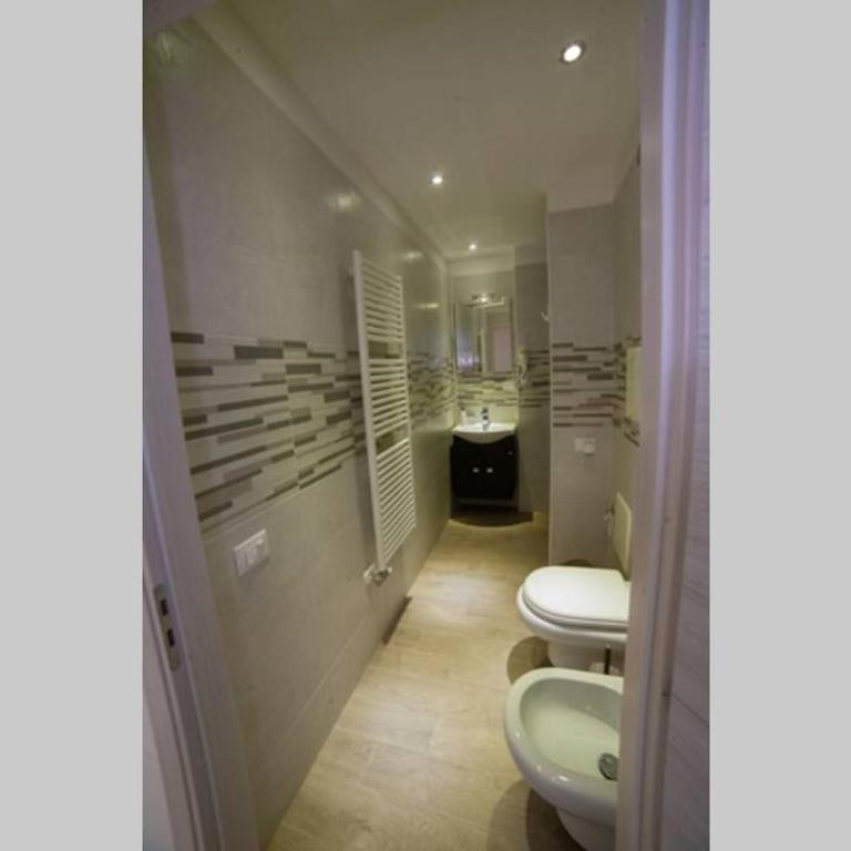 B&b Miramare Taranto - Three-Bedroom Apartment - 4
