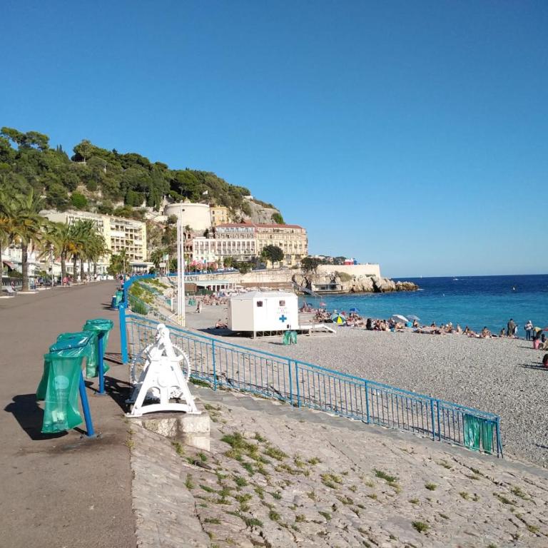 Appartement au cœur de Nice - Apartamento de 2 dormitorios - 54