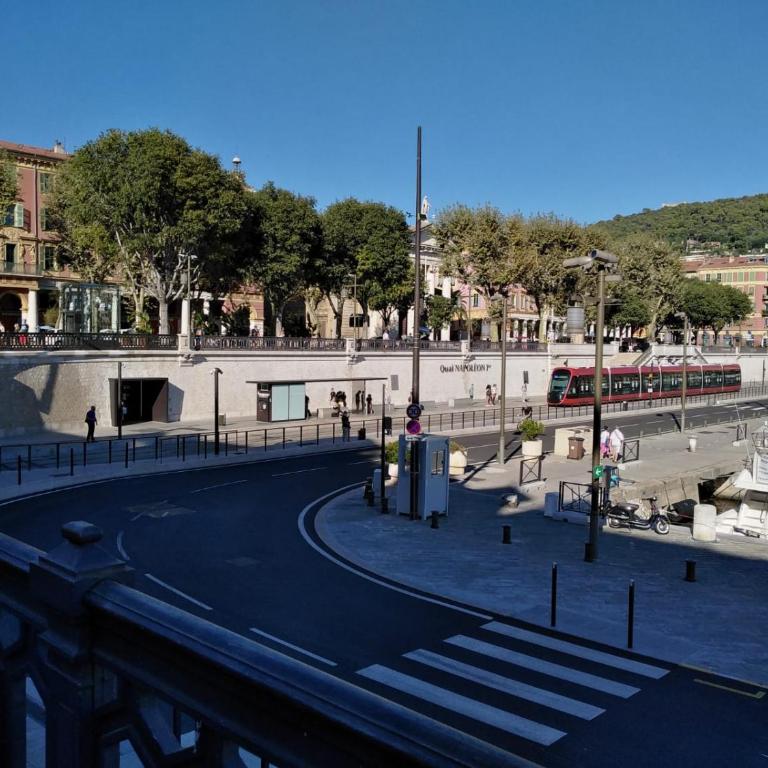 Appartement au cœur de Nice - Apartamento de 2 dormitorios - 63