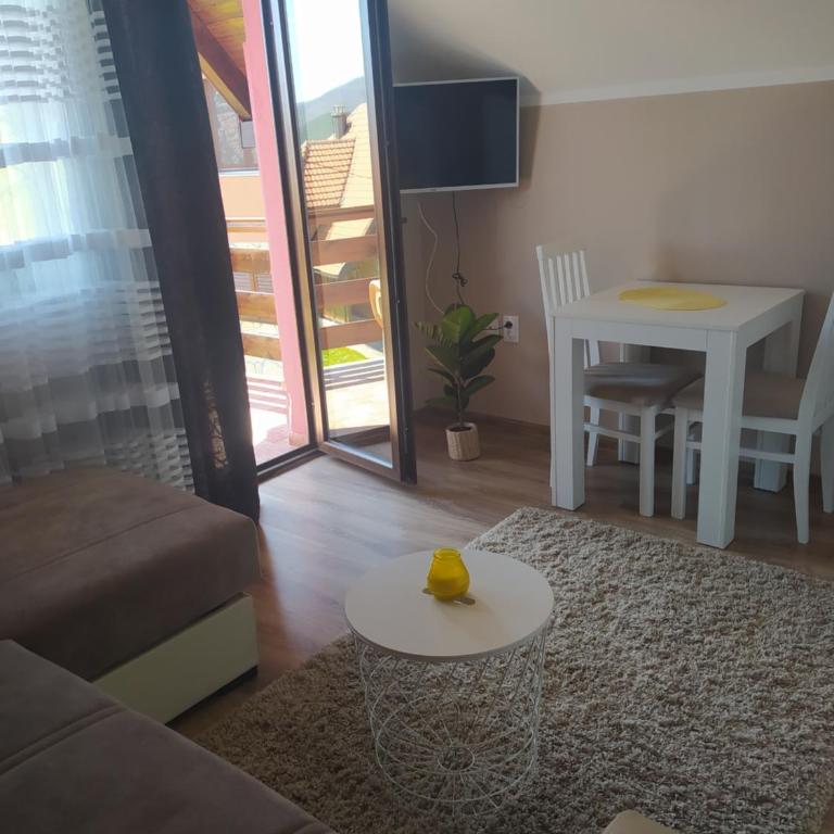 Vila Jezero - Studio sa Terasom - 1
