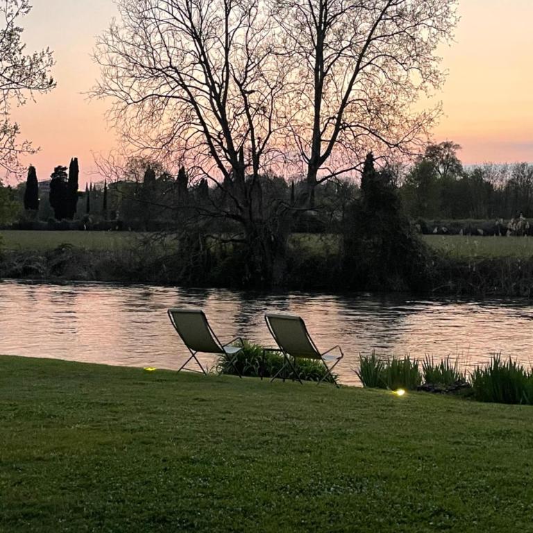 La Finestra sul Fiume - Camera Matrimoniale con Vista Giardino - 4