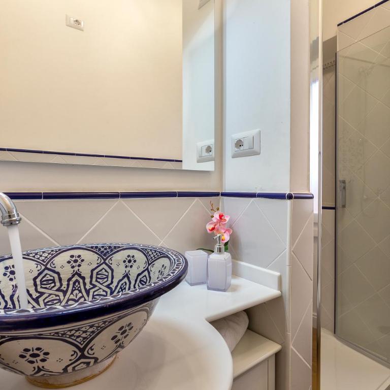 “CIELO E MARE”, CASETTA NEL CUORE DEL BORGO ANTICO / “SKY & SEA”, CHARMING IN THE HEART OF OLD VILLAGE - Appartamento Superior - 24