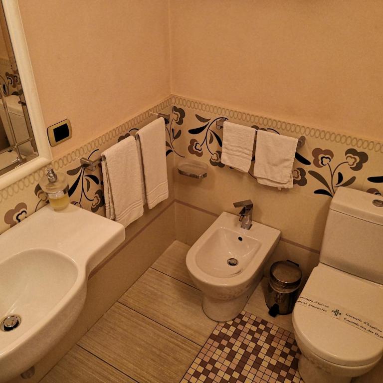 B&B Acireale - Il Cavalluccio Marino Fronte Mare - Suite Business con Vista Montagna - 5