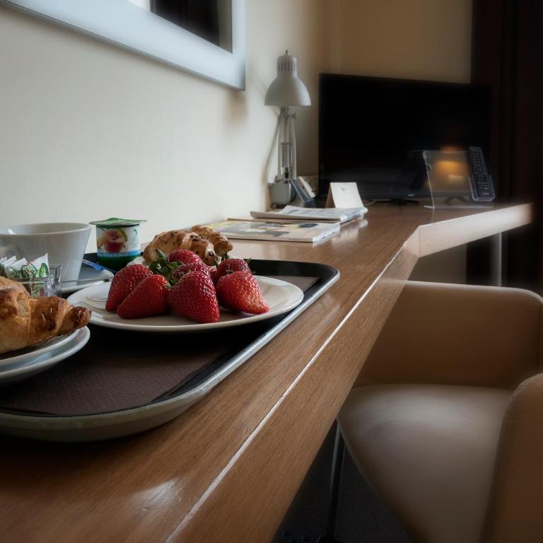 HC3 Hotel - Classic Double or Twin Room - 7