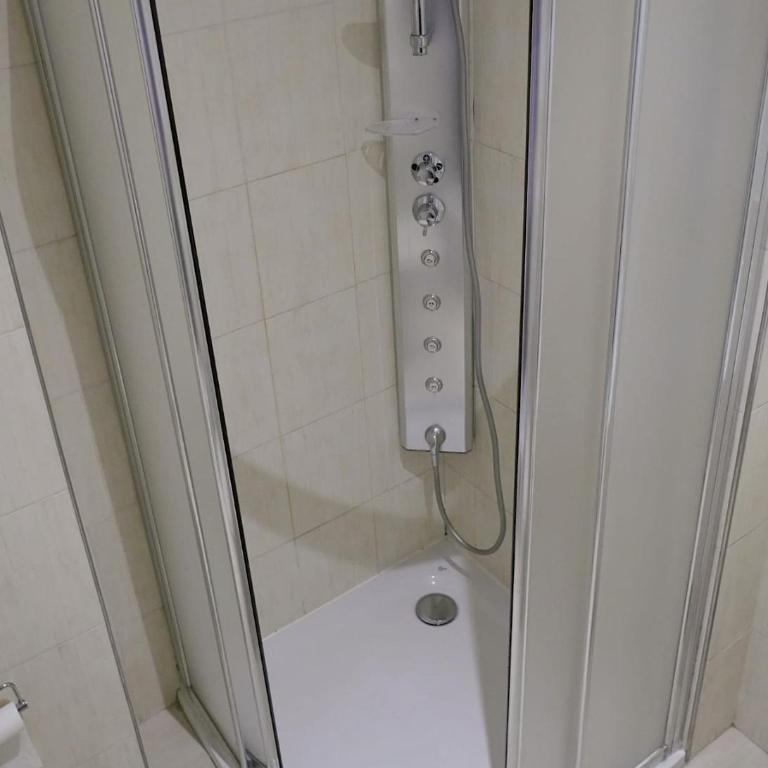 ALASSIO Trilocale a 50mt dal mare - Appartamento con 2 Camere da Letto - 26
