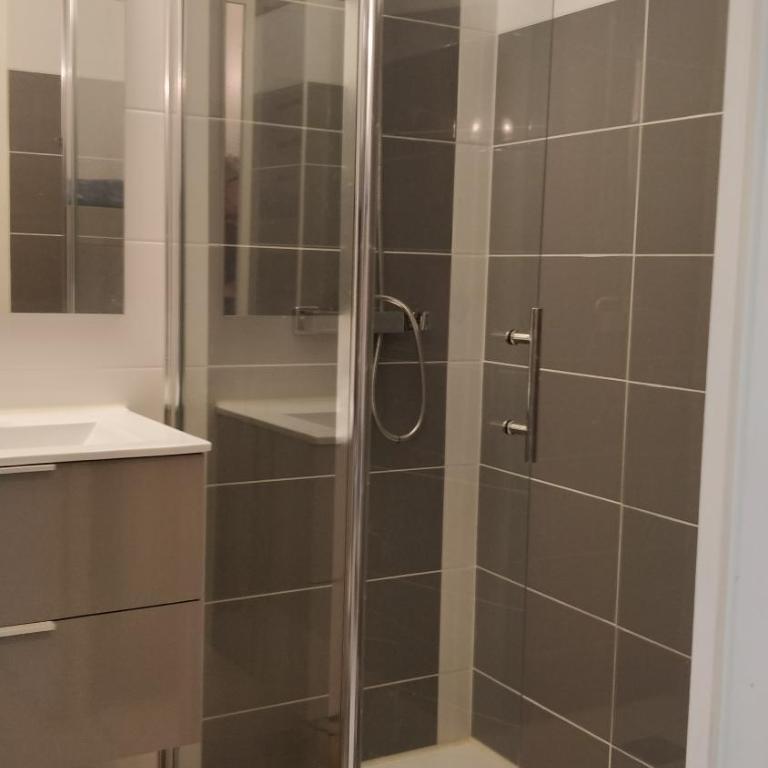 STUDIO RDJ TERRASSE PISCINE SANARY SUR MER Proche plages à pieds - Apartment mit 1 Schlafzimmer - 12