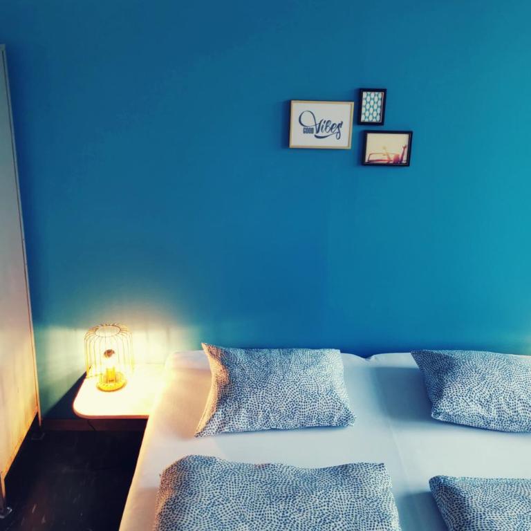 Backpackers Luzern - Budget Doppel-/Zweibettzimmer mit Gemeinschaftsbad - 6