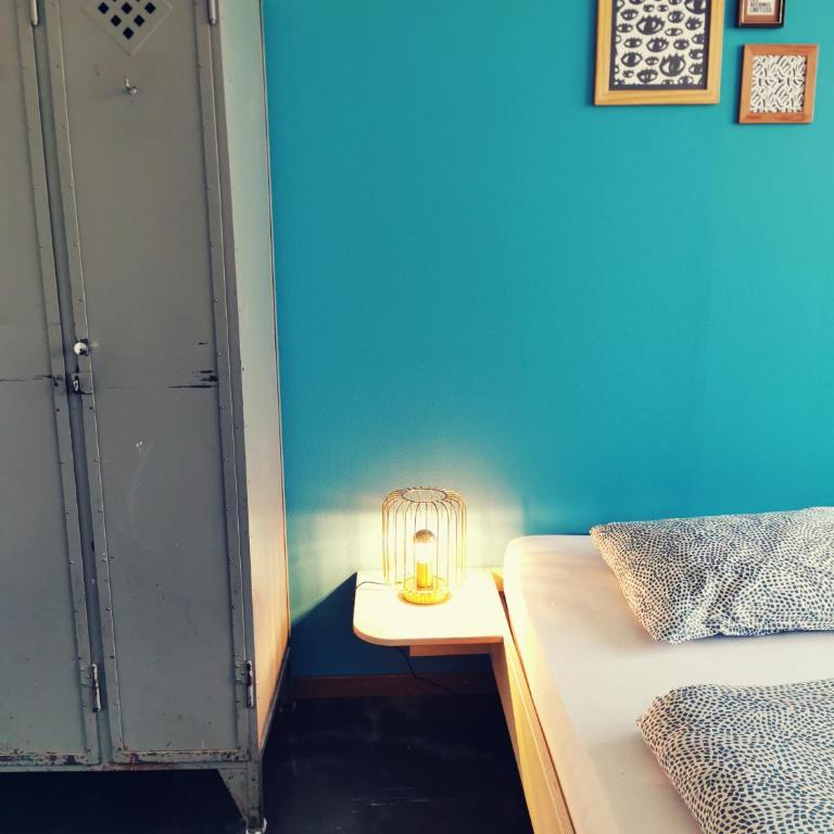 Backpackers Luzern - Budget Doppel-/Zweibettzimmer mit Gemeinschaftsbad - 4