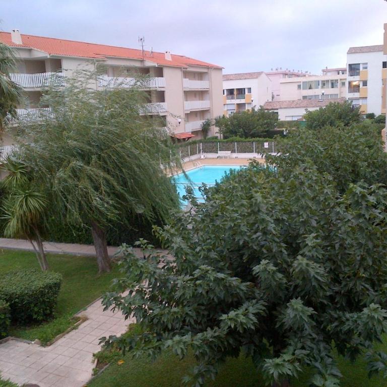 Appartement 4 personnes 5mn plage Piscine wifi parking - Apartment mit 1 Schlafzimmer - 2