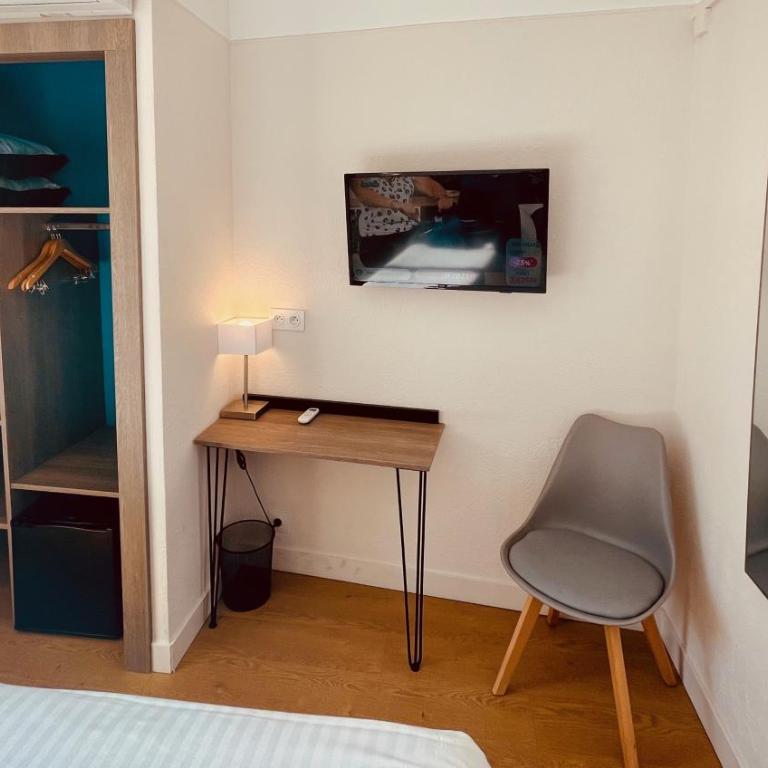 Hotel Courbet - Chambre Double – Vue sur Cour - 4