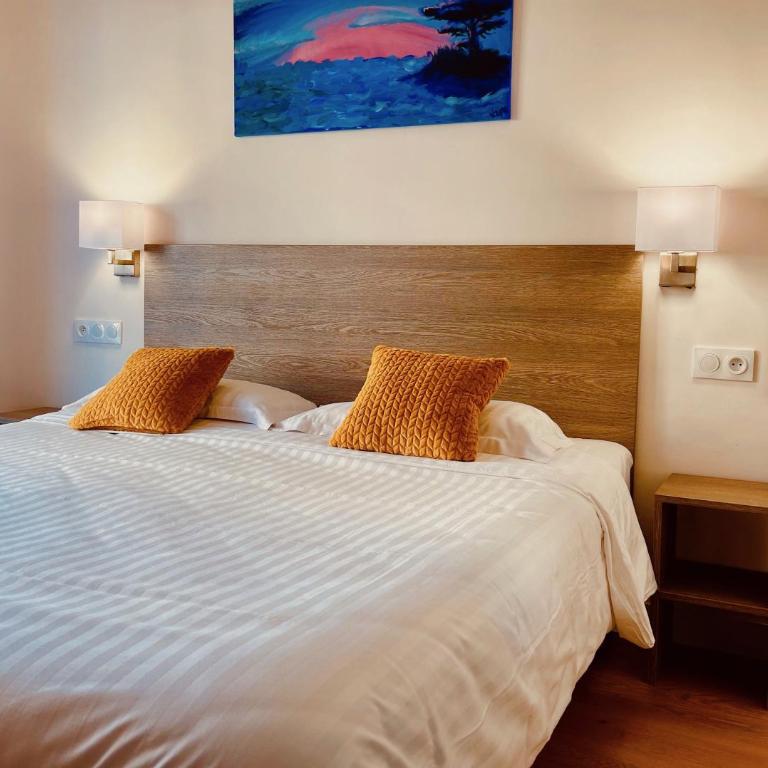 Hotel Courbet - Chambre Double - Vue Latérale sur Mer - 3