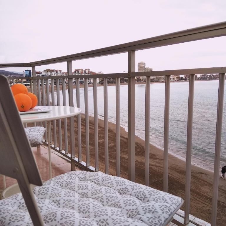 Apartamento 1ª linea playa Peñiscola - Habitación Familiar - 1