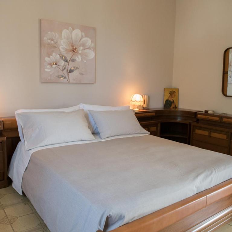 B&B Cenzina - Camera Matrimoniale con Bagno Privato Esterno - 1