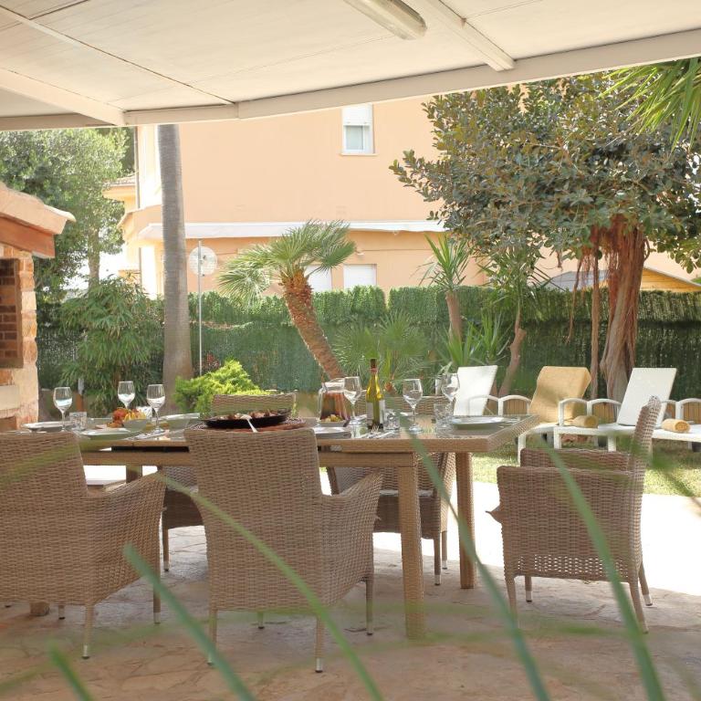 Tropical garden, villa with pool near the beach - Villa - 27