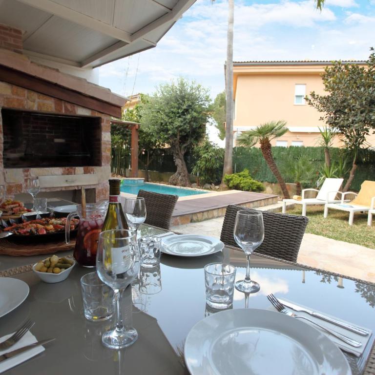 Tropical garden, villa with pool near the beach - Villa - 47