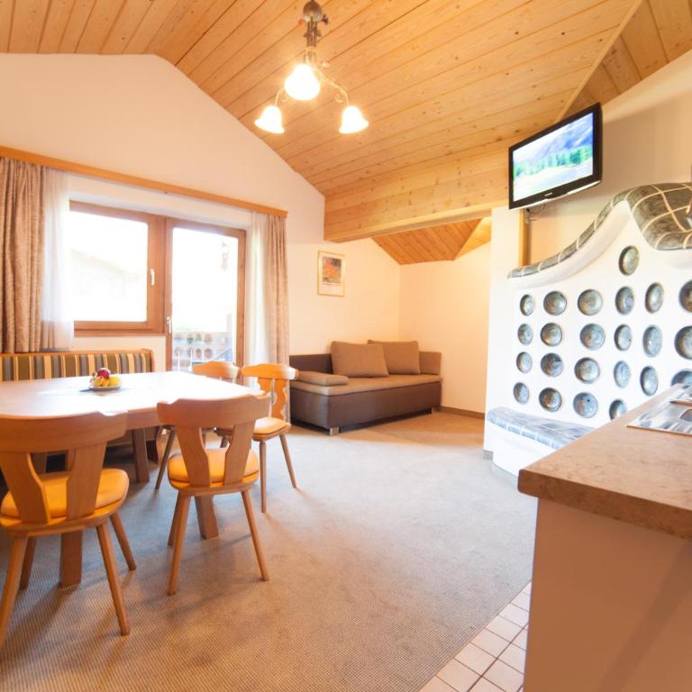 Apartmenthaus Kuchelberg - Appartement 3 Chambres avec Balcon - 8