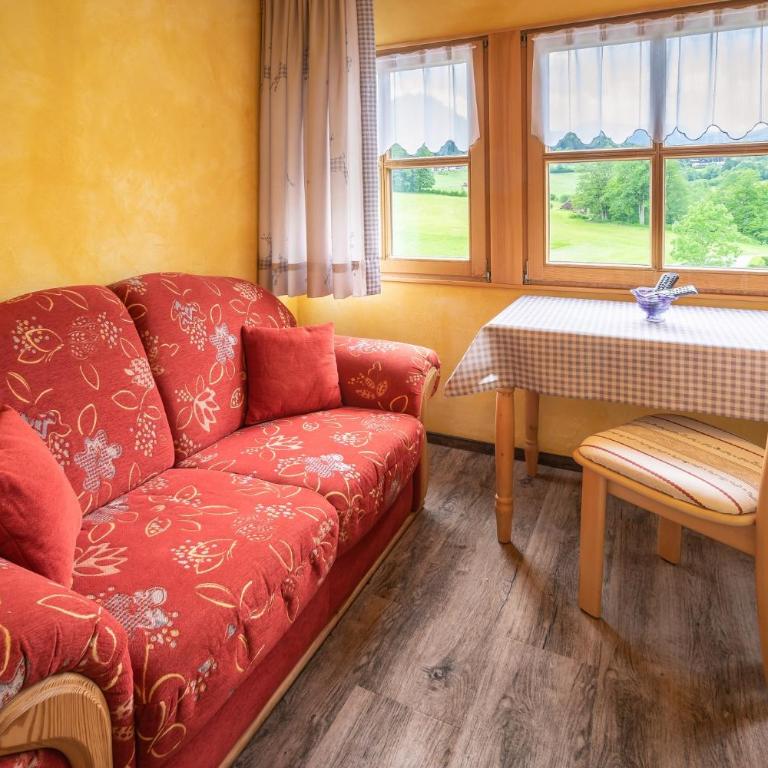 Pension Villa Lockstein - Dreibettzimmer mit Bad - 3